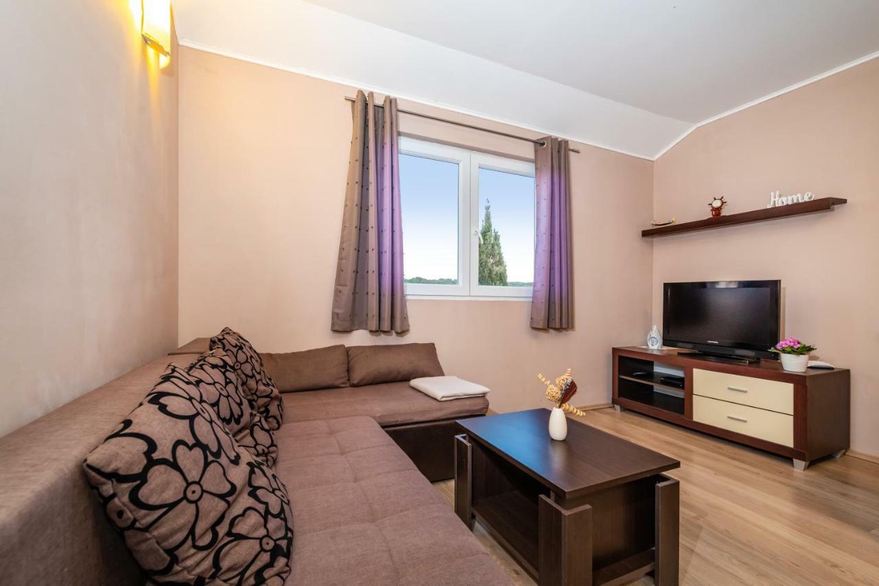 Apartment Adrian Biograd Na Moru Exterior photo