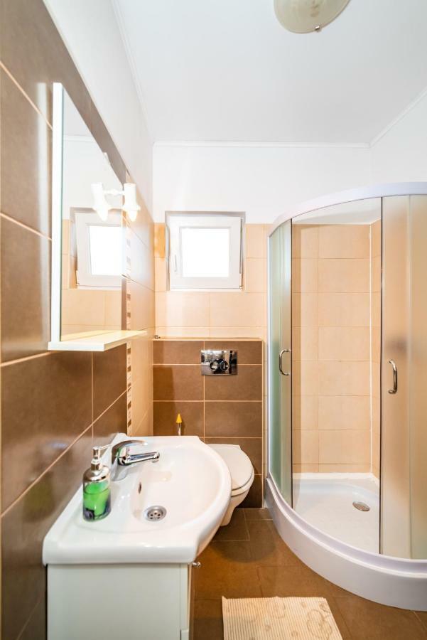 Apartment Adrian Biograd Na Moru Exterior photo