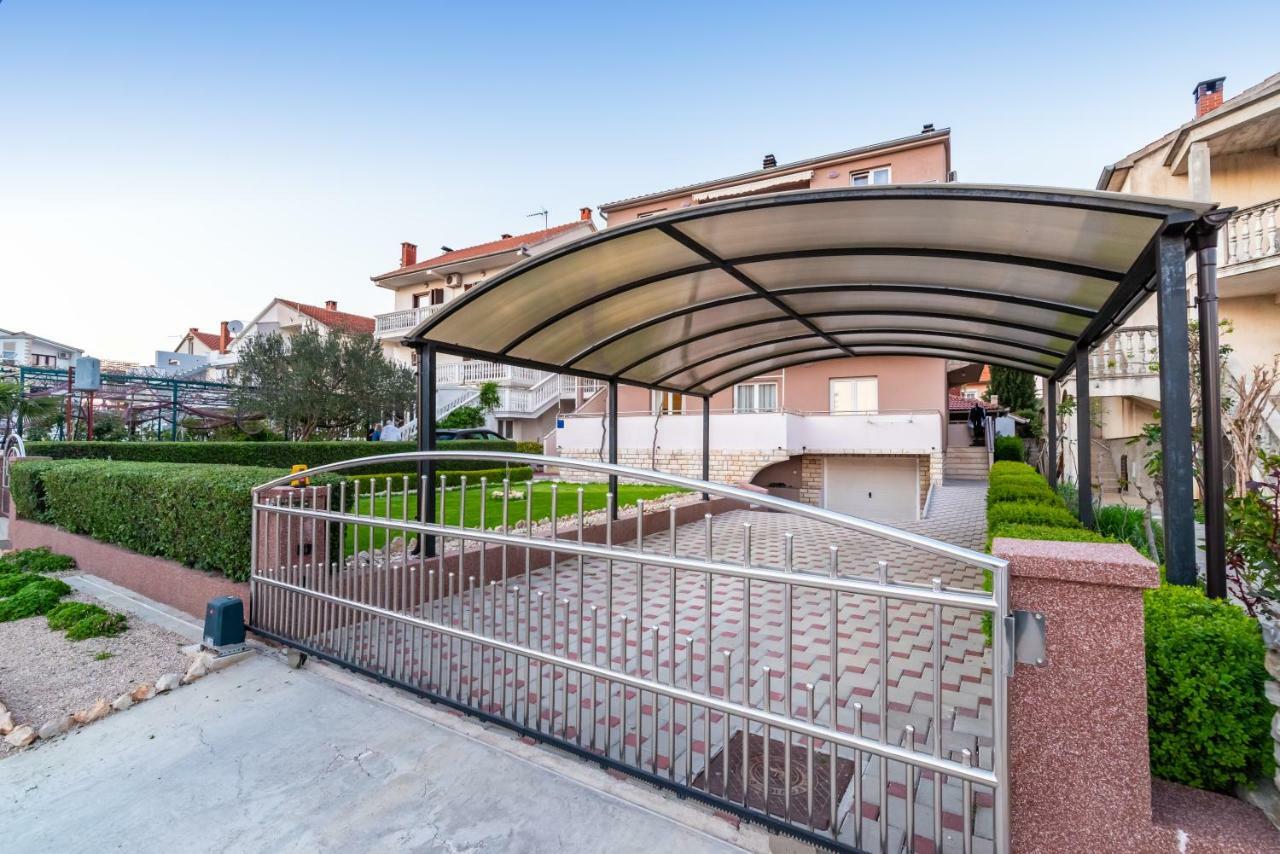 Apartment Adrian Biograd Na Moru Exterior photo